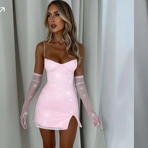 Brand new never worn Babyboo sparkle dress with gloves! Size Medium! 🩷